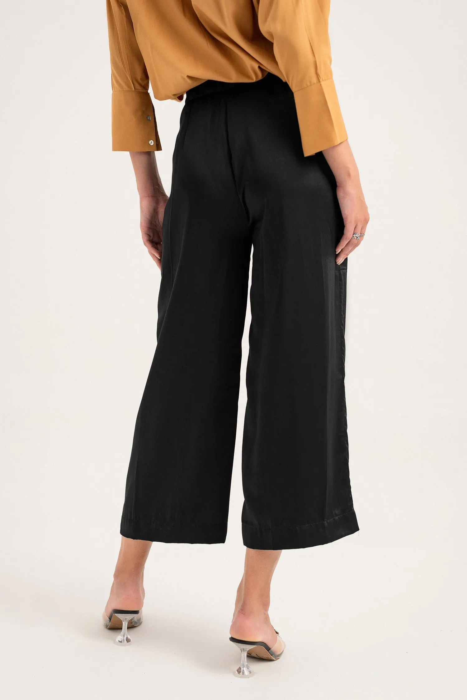 Black Wide Leg Mid Rise Trouser