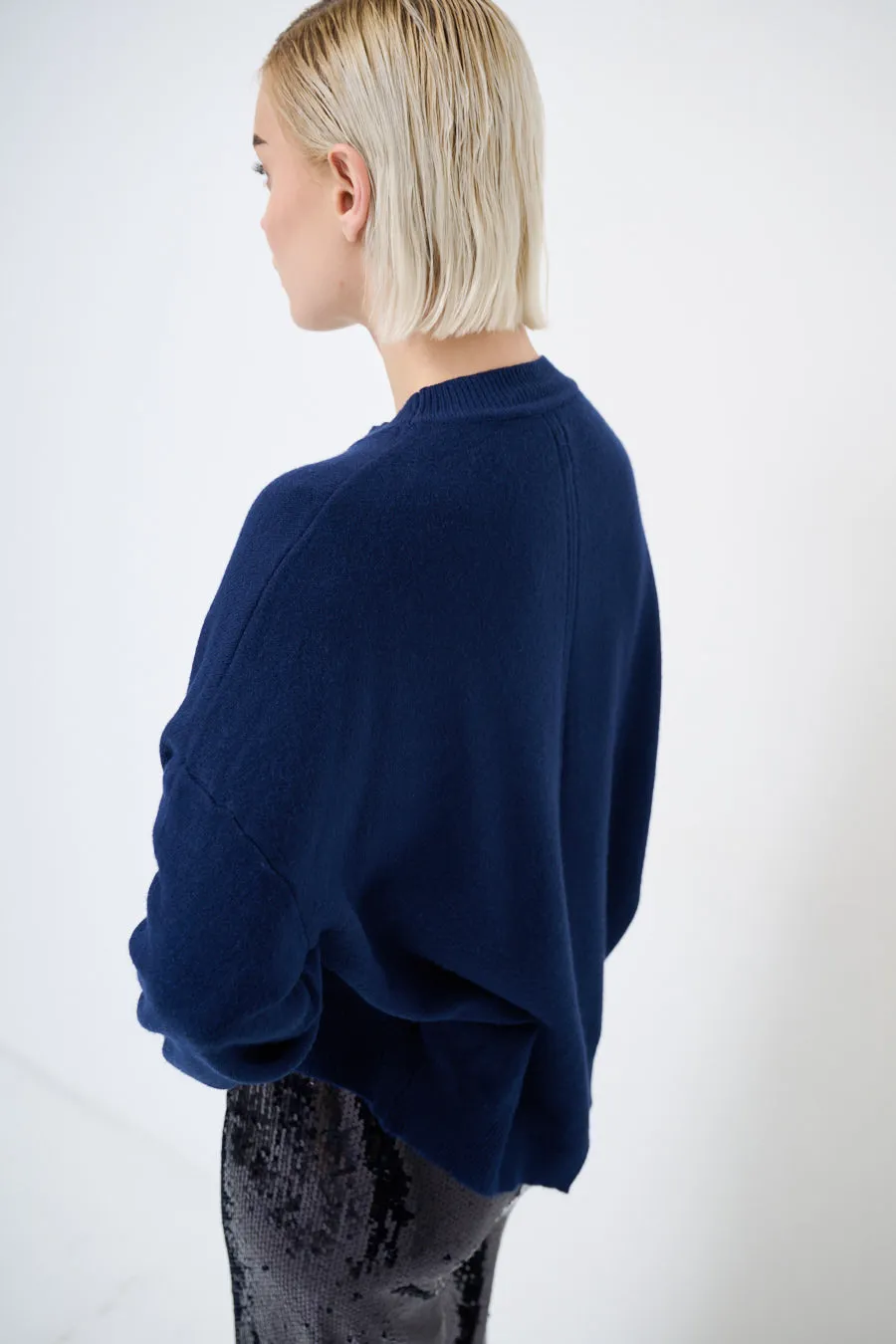 Classic crew neck sweater wholesale
