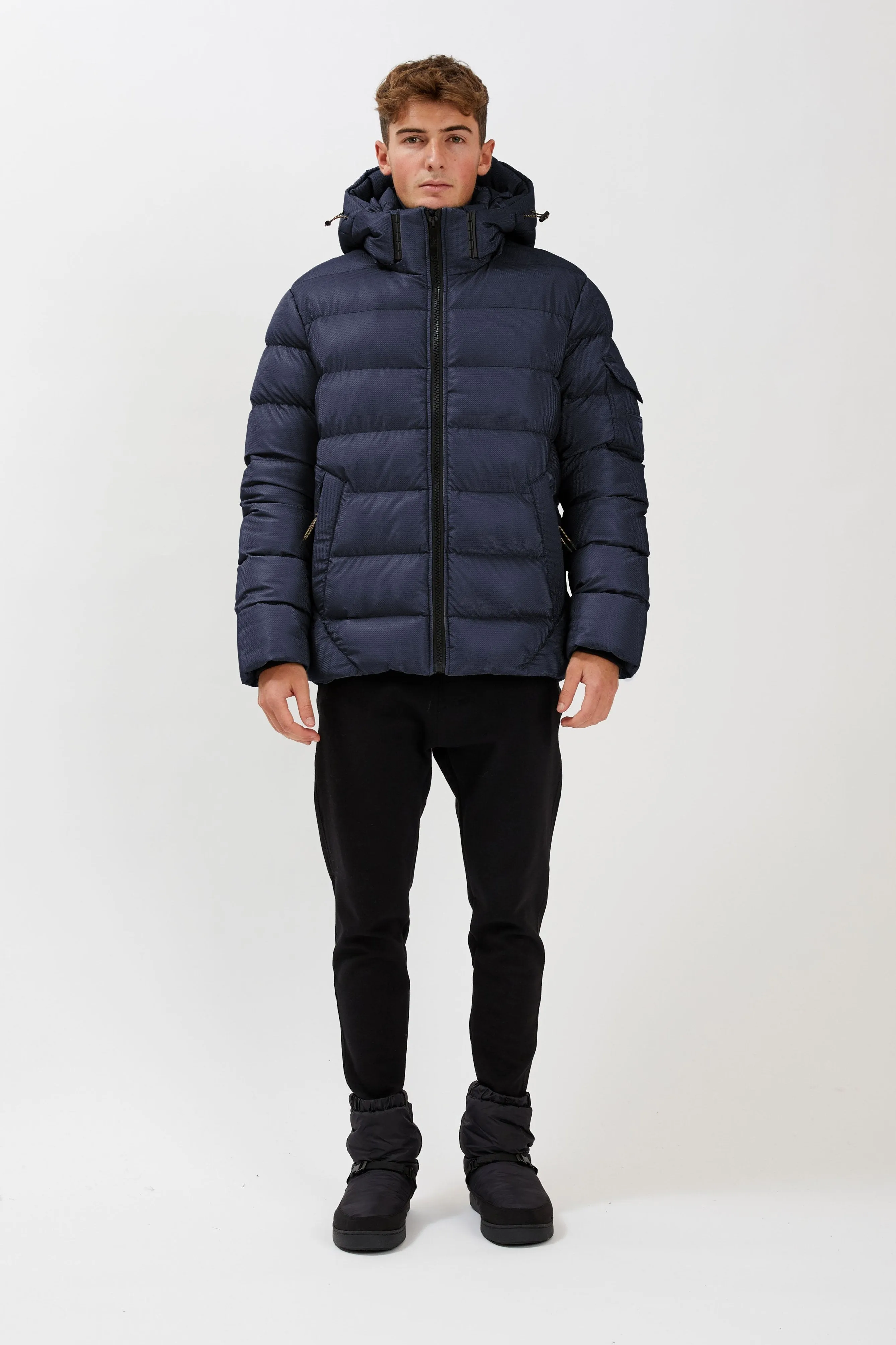 HUNTLEY | Matte Shine Puffer || HUNTLEY | Polaire jacquard texturé