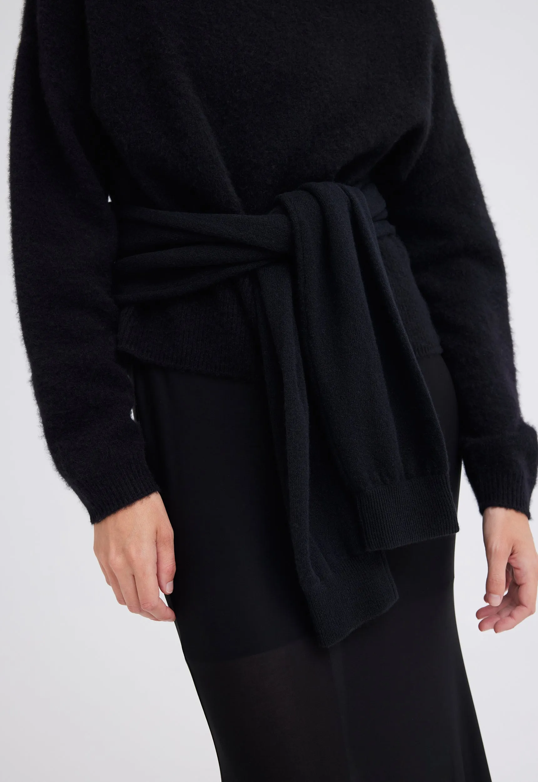 Limber Cashmere Scarf - Black