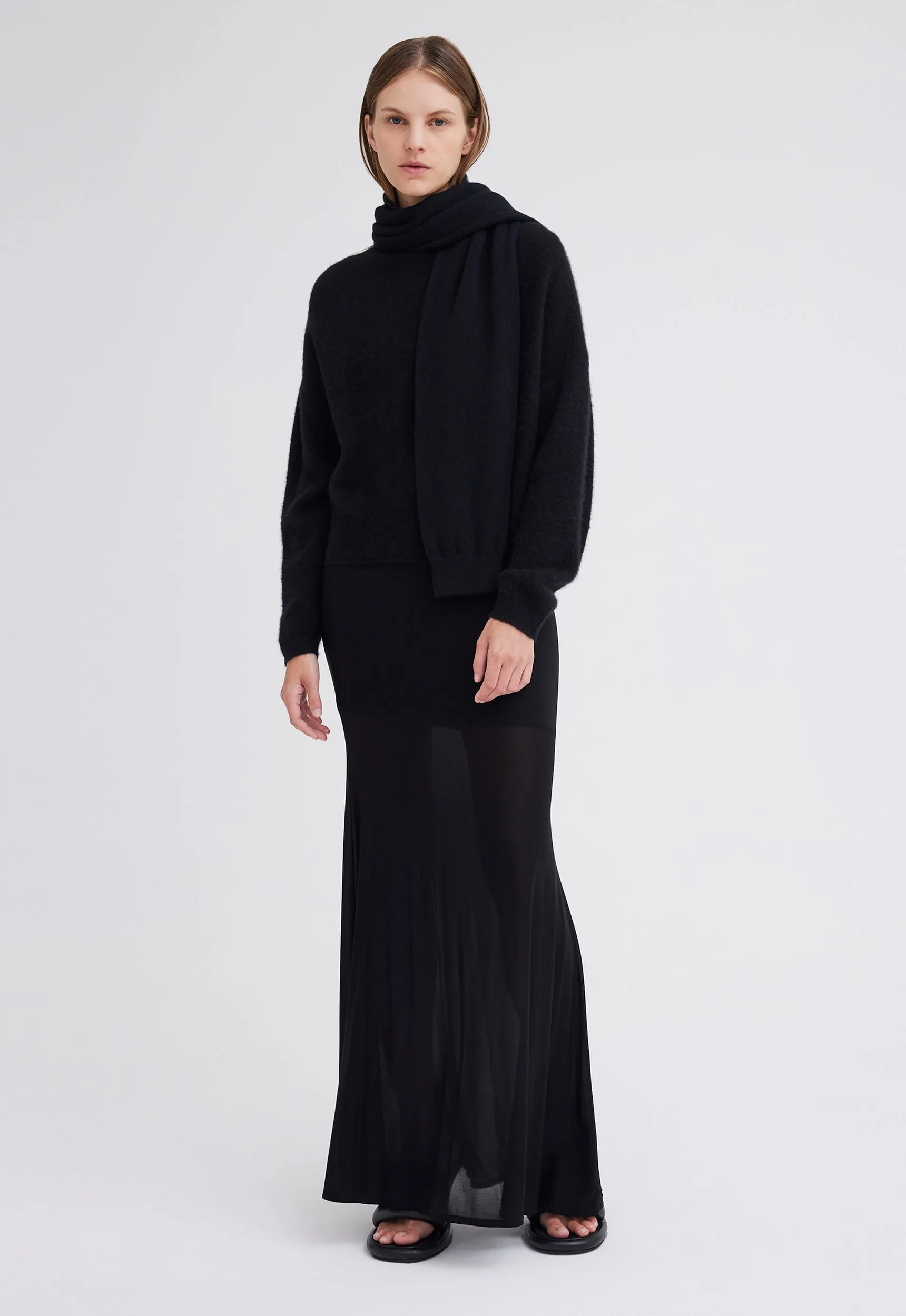Limber Cashmere Scarf - Black