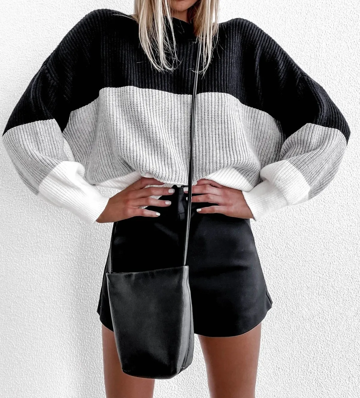 Loose Mid High Collar Contrast Sweater