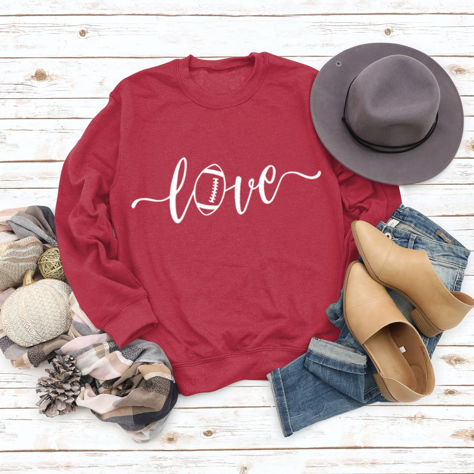Love Baseball Letter Printing Fashion Autumn and Winter Bottoming Long Sleeve Round Neck Sweater (women)