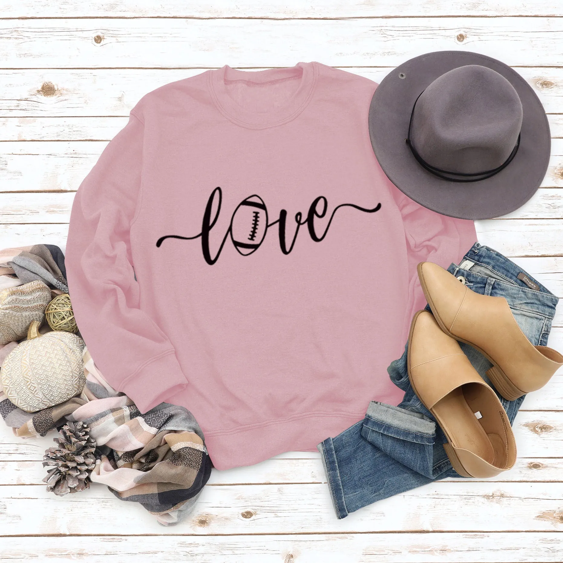 Love Baseball Letter Printing Fashion Autumn and Winter Bottoming Long Sleeve Round Neck Sweater (women)