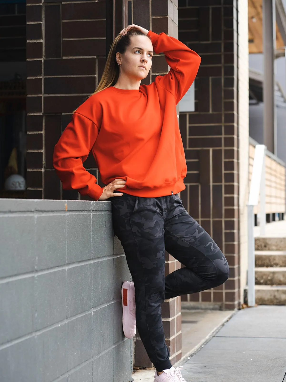 Notorious Sweater - Bright Red