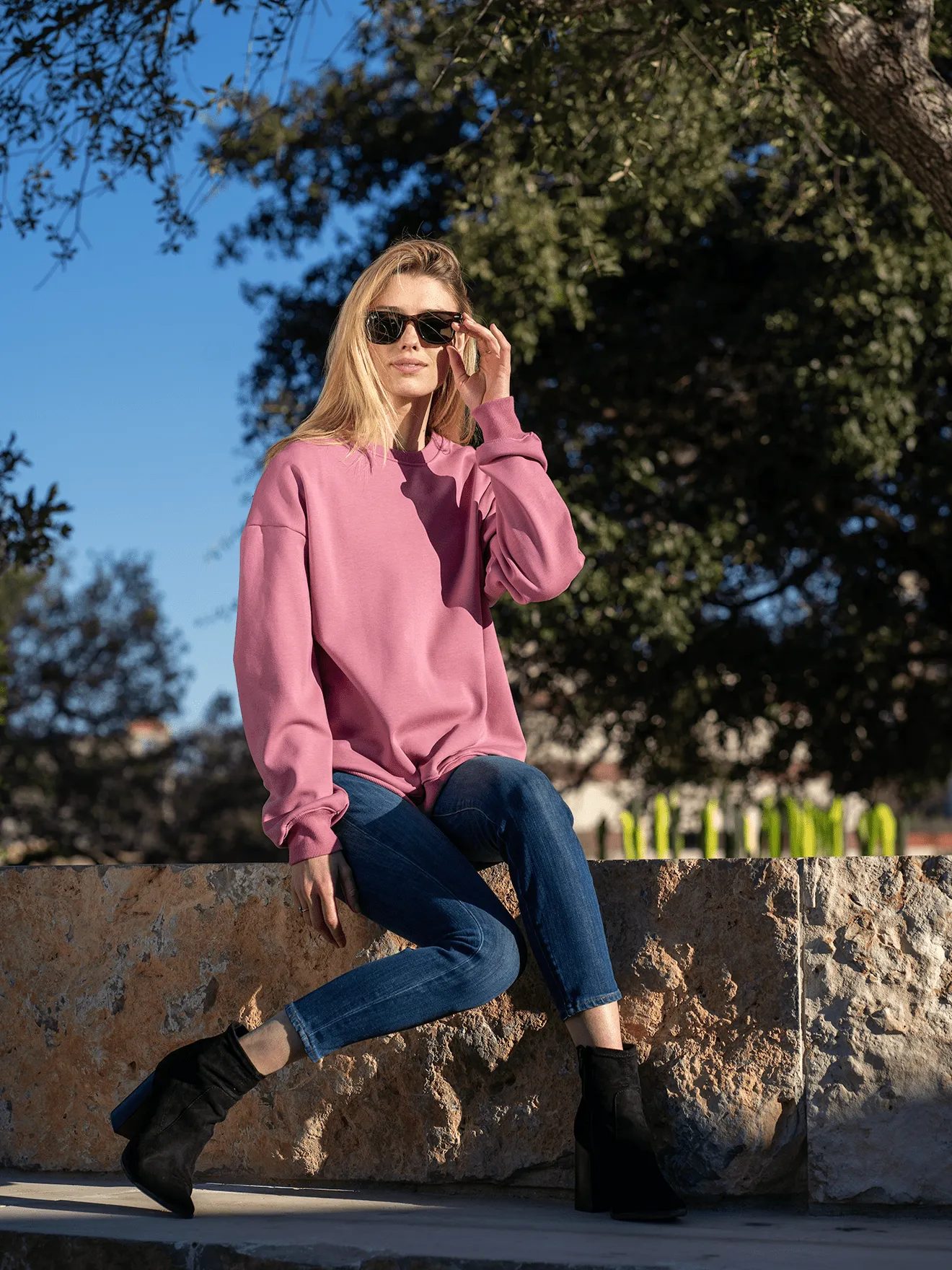 Notorious Sweater - Dark Pink